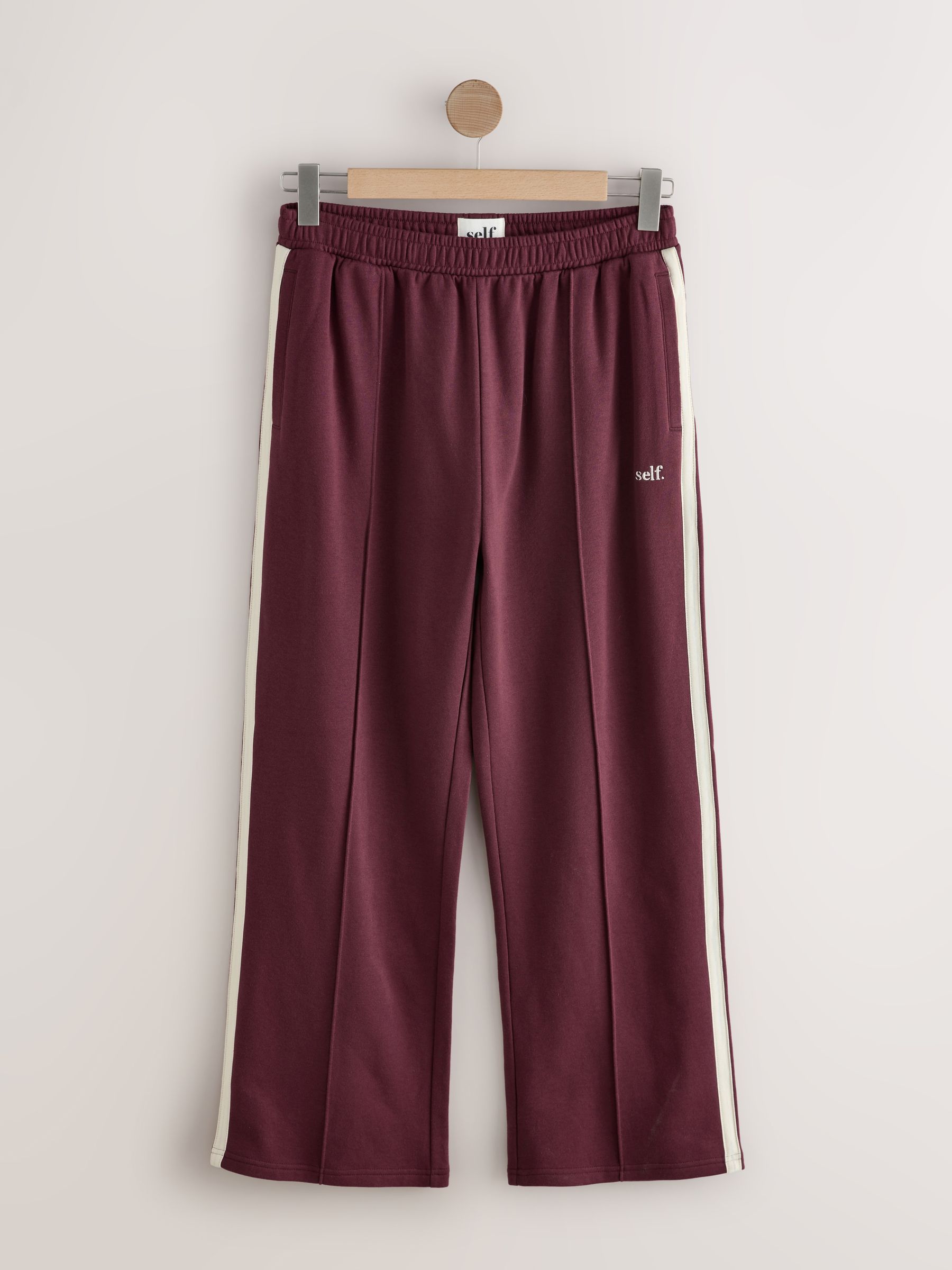Bordeauxrood - self. Joggingbroek met wijde pijpen