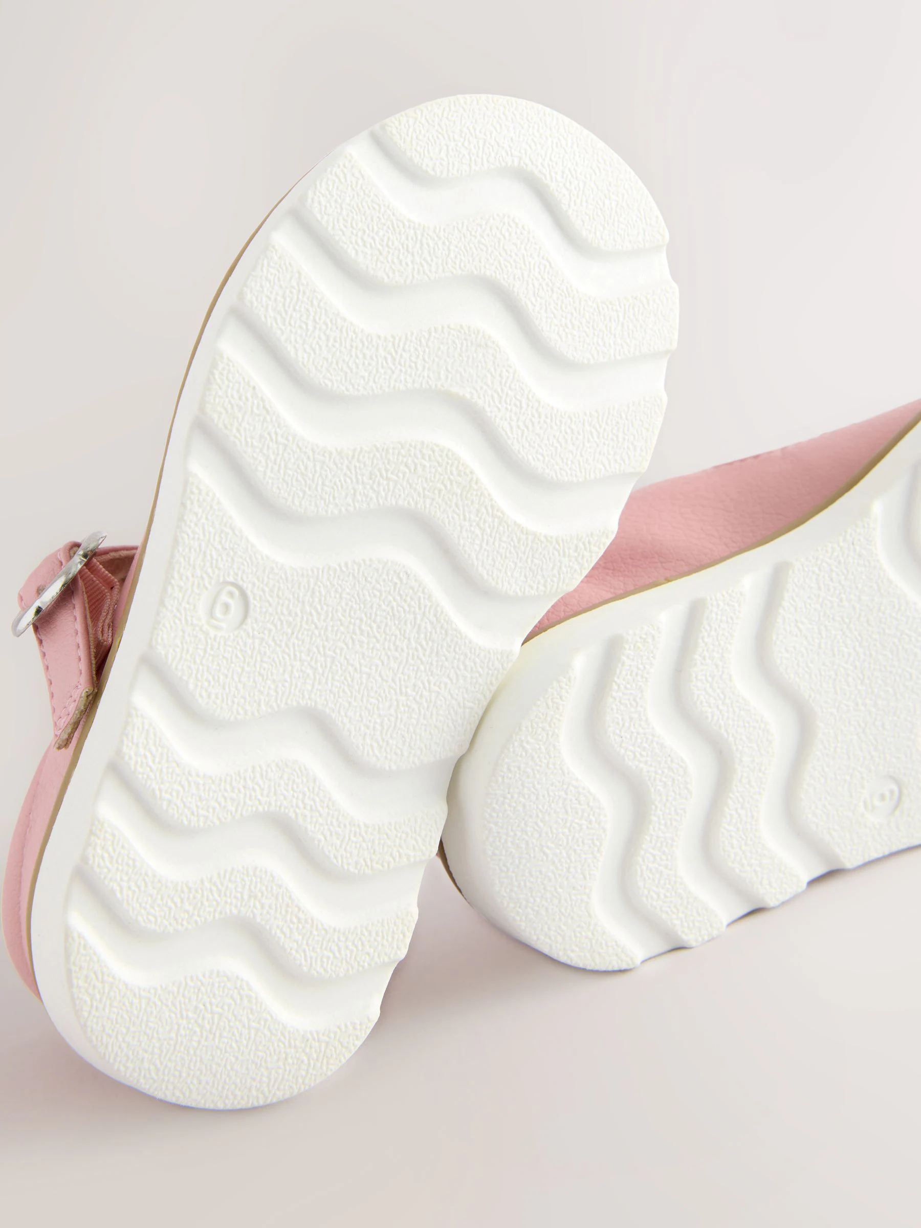 Roze - Schoenen met T-bandje