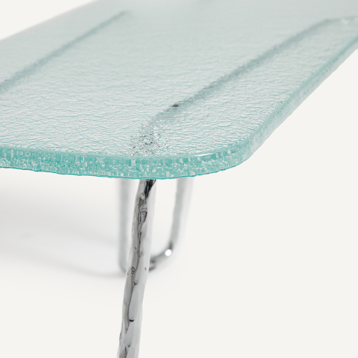 OTTO STUDIO PARA AM.PM<br>Mesa de centro em vidro e ferro, 35 cm de altura, Oasis