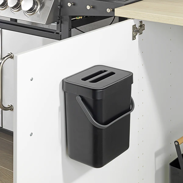 Poubelle de porte portable noir de 5 L Wenko by Maximex