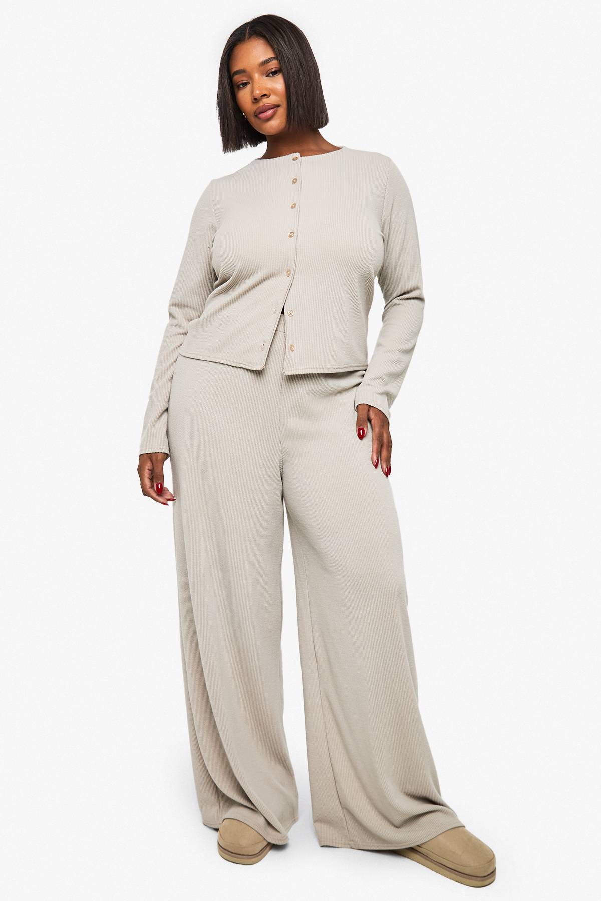 boohoo Haut à manches cardigan côtelé avec boutons et pantalon coordonné