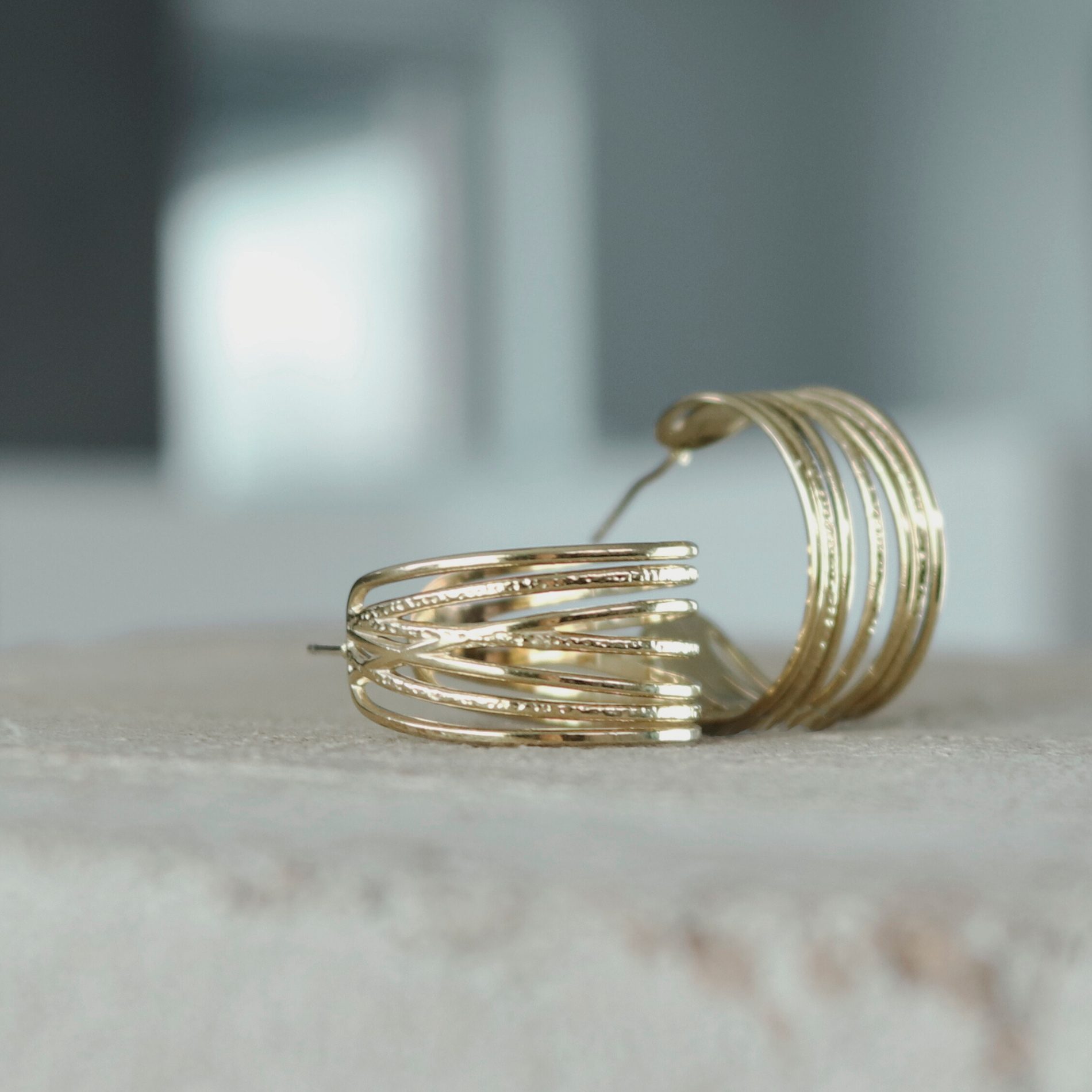 Dansk Copenhagen  String Statement hoops, vandfast - forgyldt