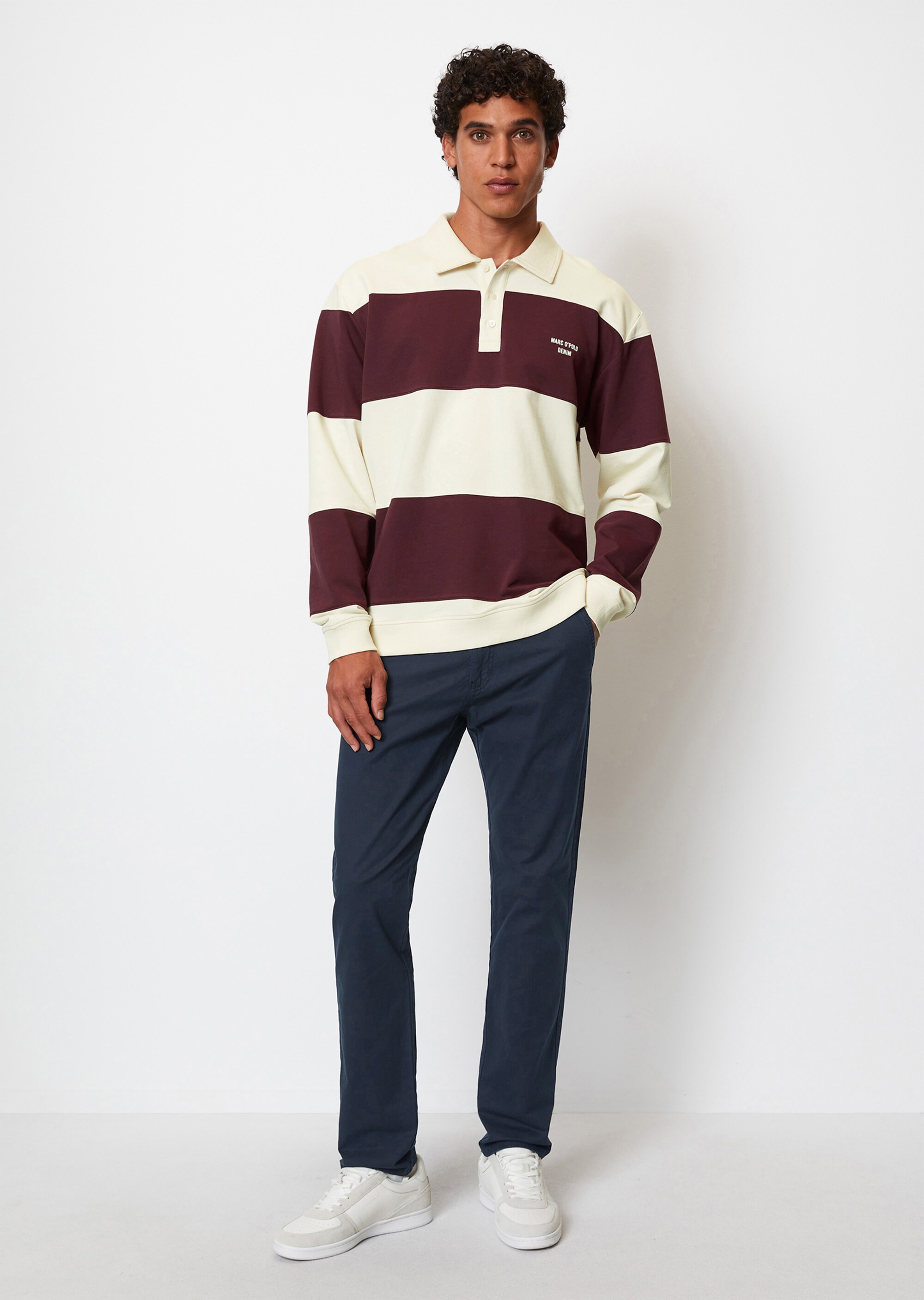 Chino tapered aus Bio-Baumwolle-Mix