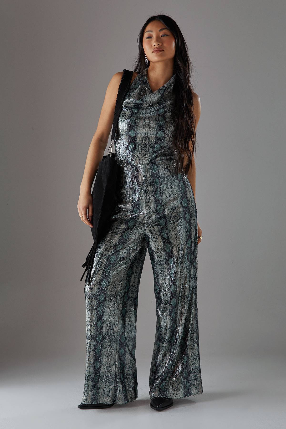 Warehouse Combinaison Petite à Sequins synthétique Col Bénitier Taille Basse