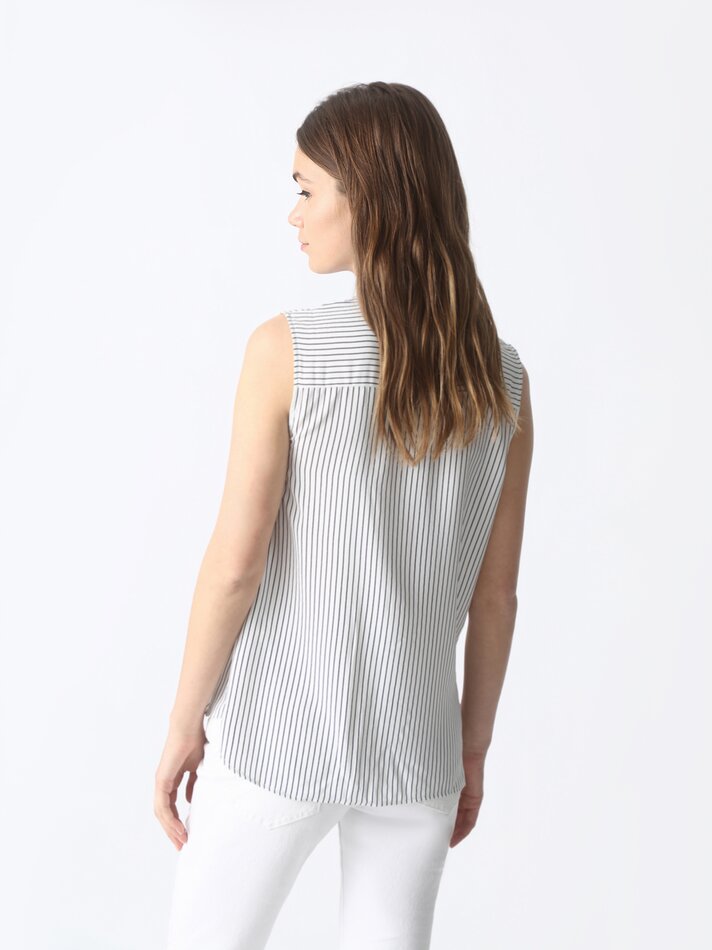 Camisa com gravata no pescoço - Branco-sujo/preto