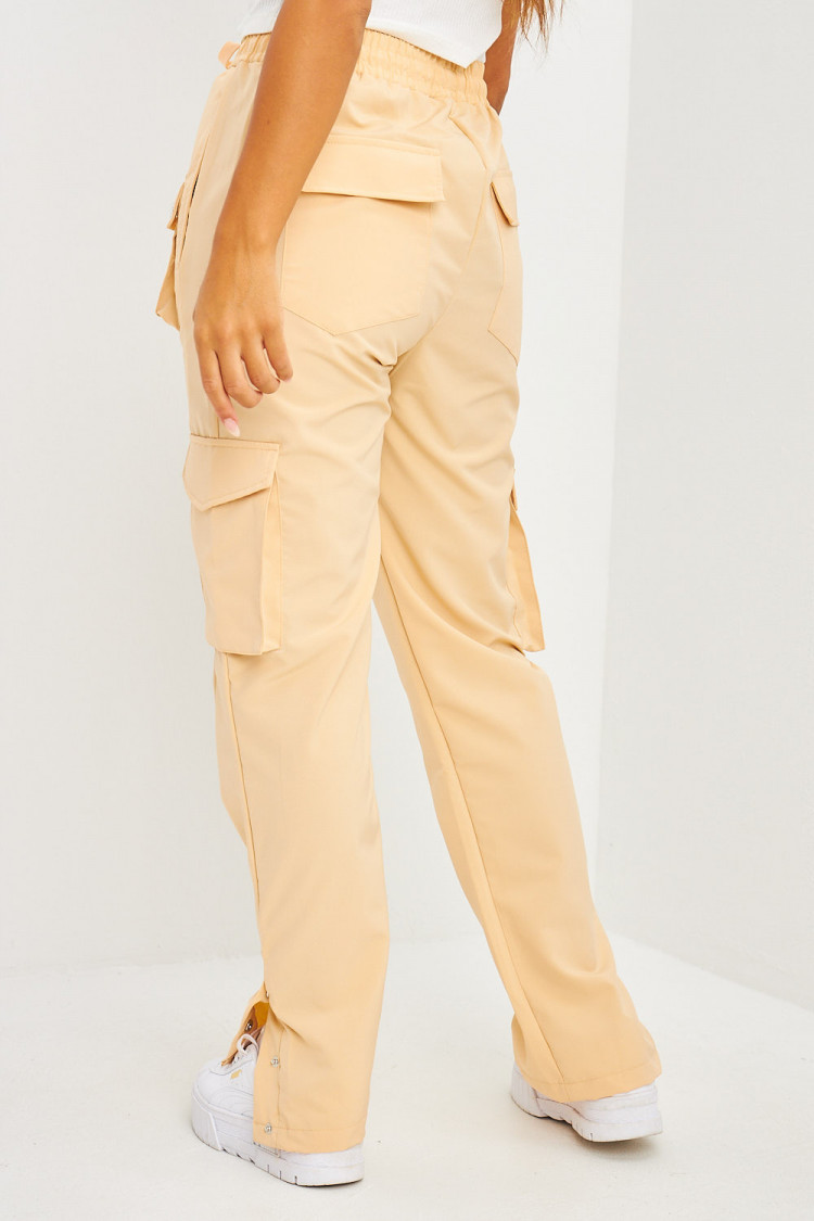 Pantalon cargo poches plaquées beige