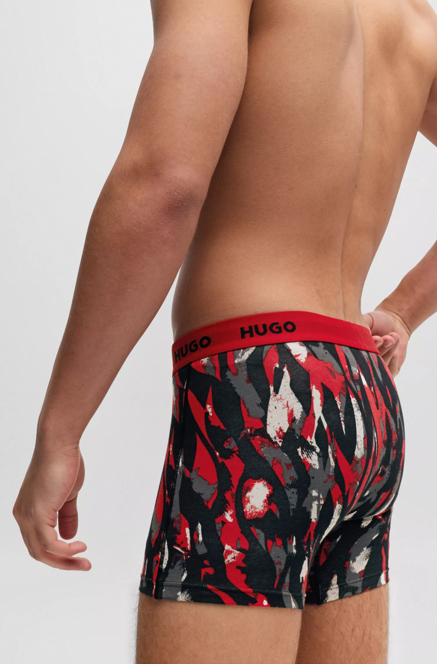 HUGO Vermelho - Pacote com três cuecas boxer de algodão elástico com cós com o logotipo.