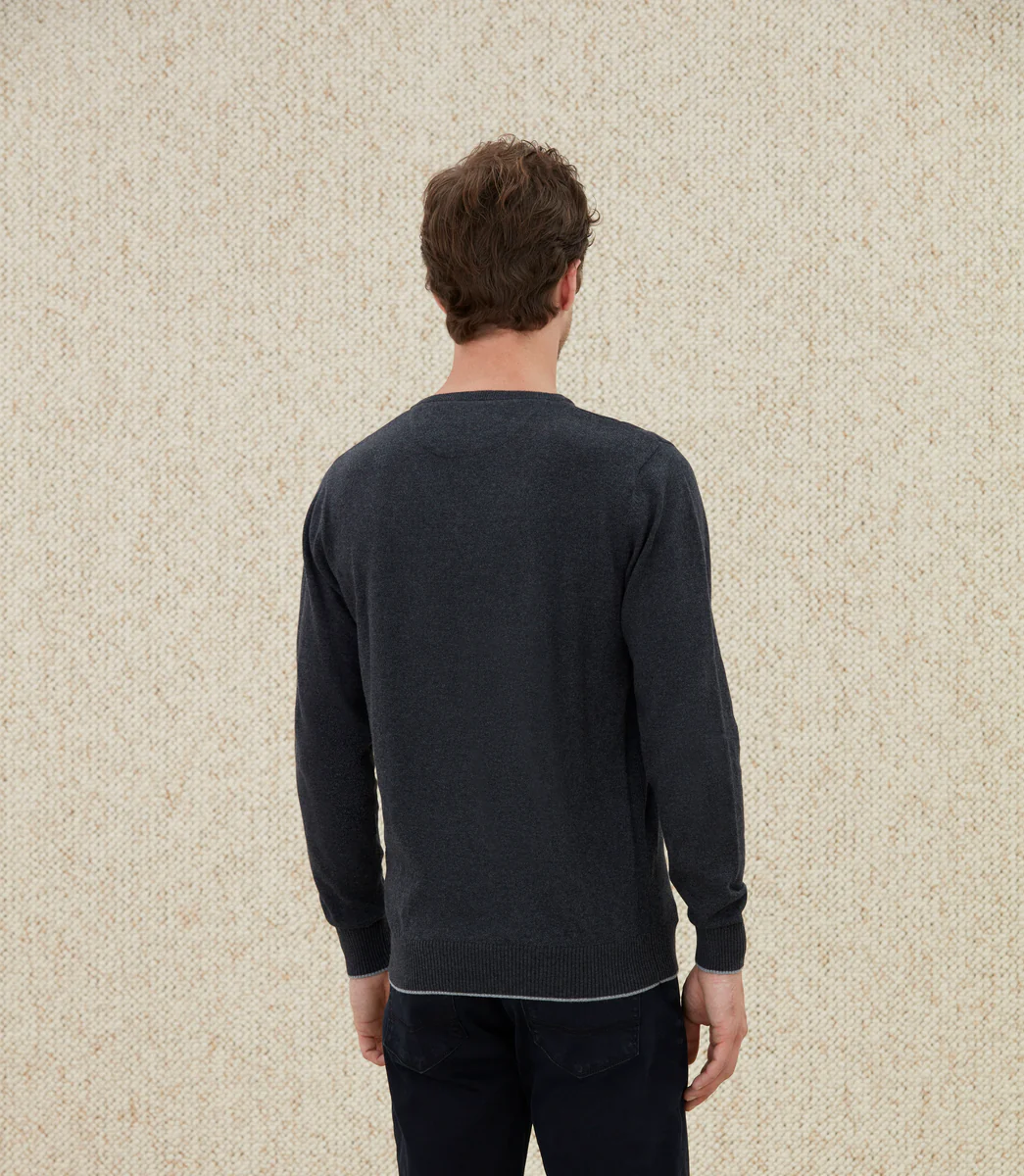 Pull col V anthracite chiné  