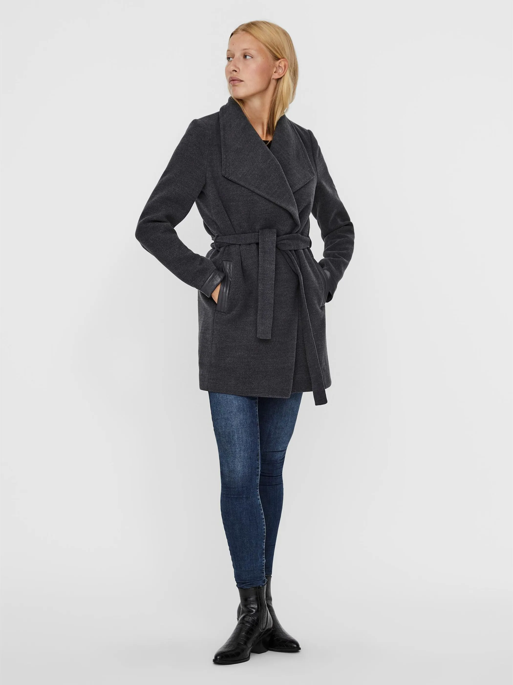 Vero Moda VMCALASISSEL 3/4 JACK Kurzmantel