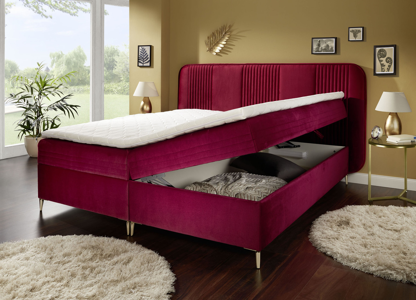Boxspringbett mit Bettkasten und Topper