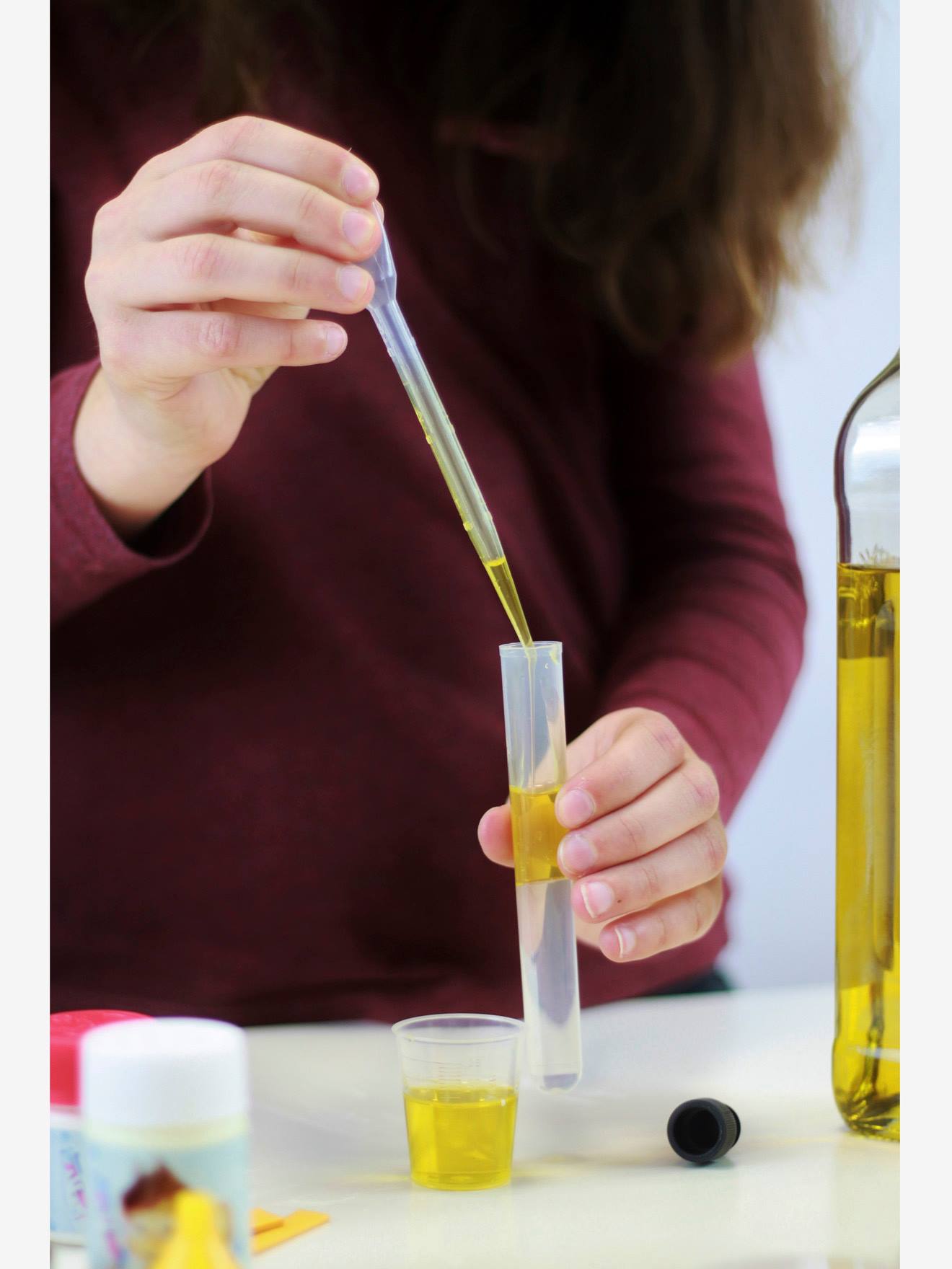 Laboratório de Química Buki com 150 experimentos azuis