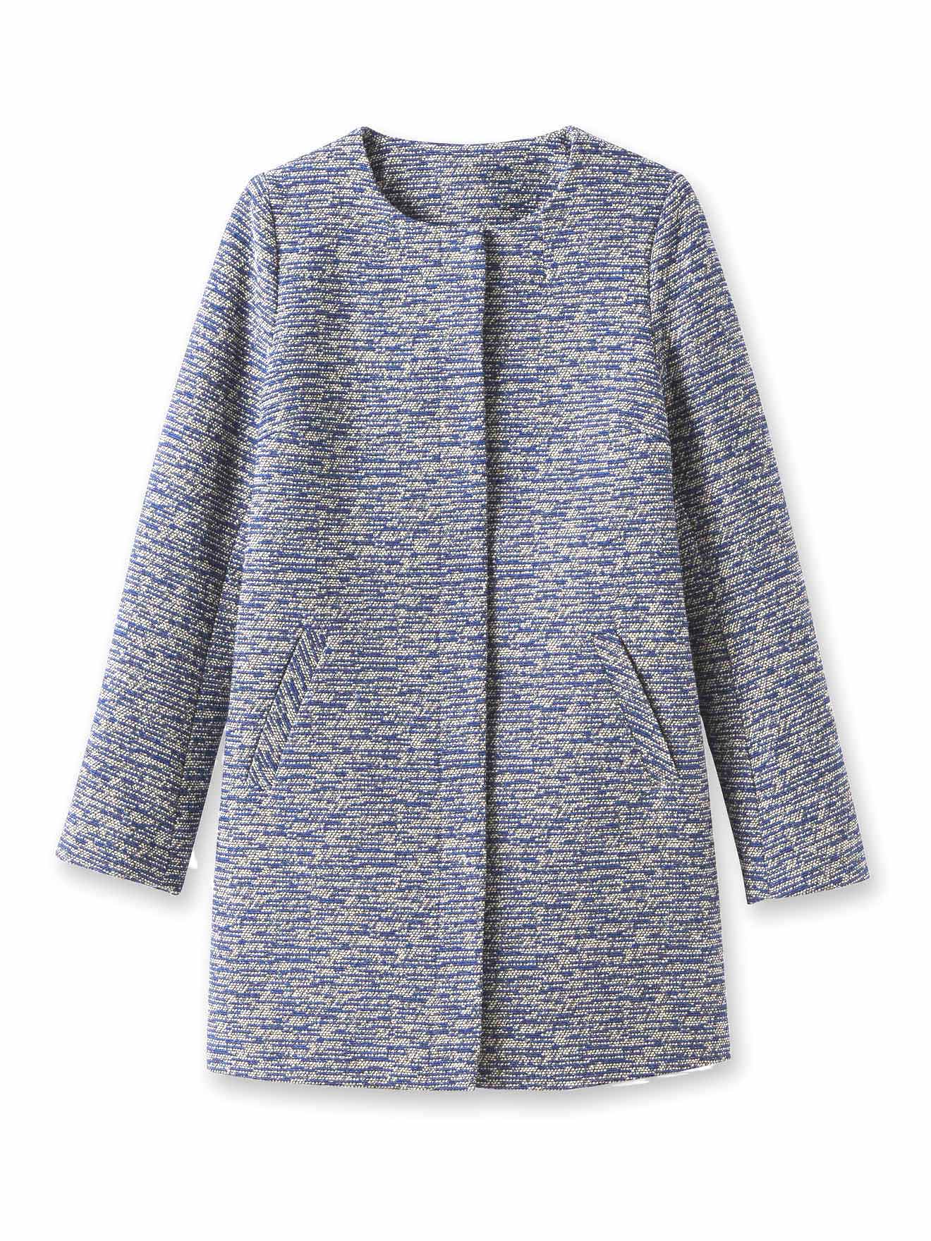 Manteau jacquard, poitrine généreuse