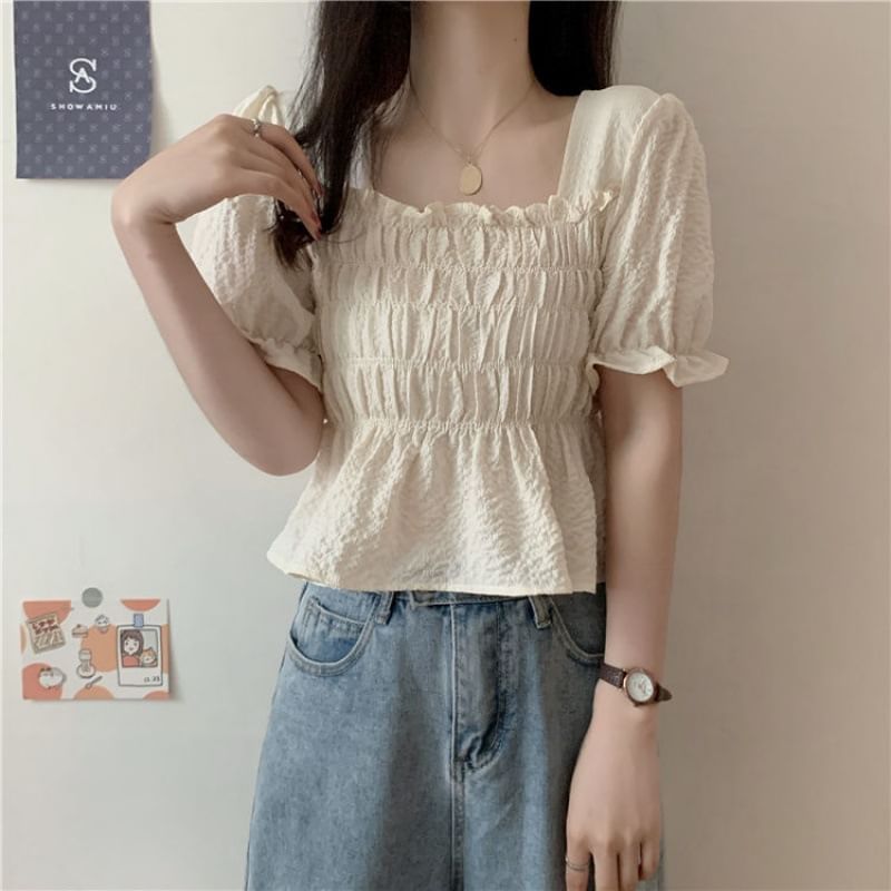 Sisyphi - Blouse met pofmouwen, vierkante hals, effen volantrand en gesmokte peplum