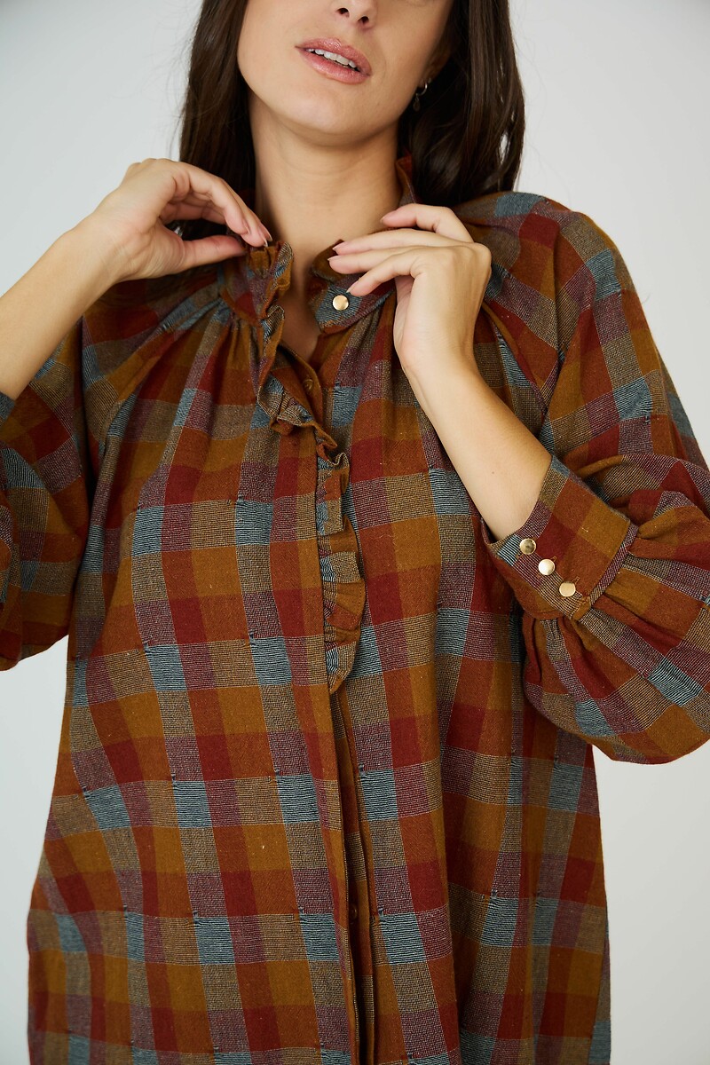 ATÉ BREVE<br>Blusa xadrez com gola mao