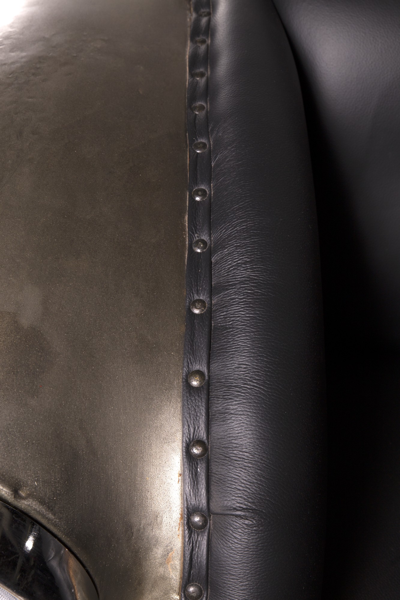 Sofa 'Ambassador Classic', Front, 2-Sitzer, silber, L 70 cm, B 158 cm, H 83 cm von fischer's lagerhaus
