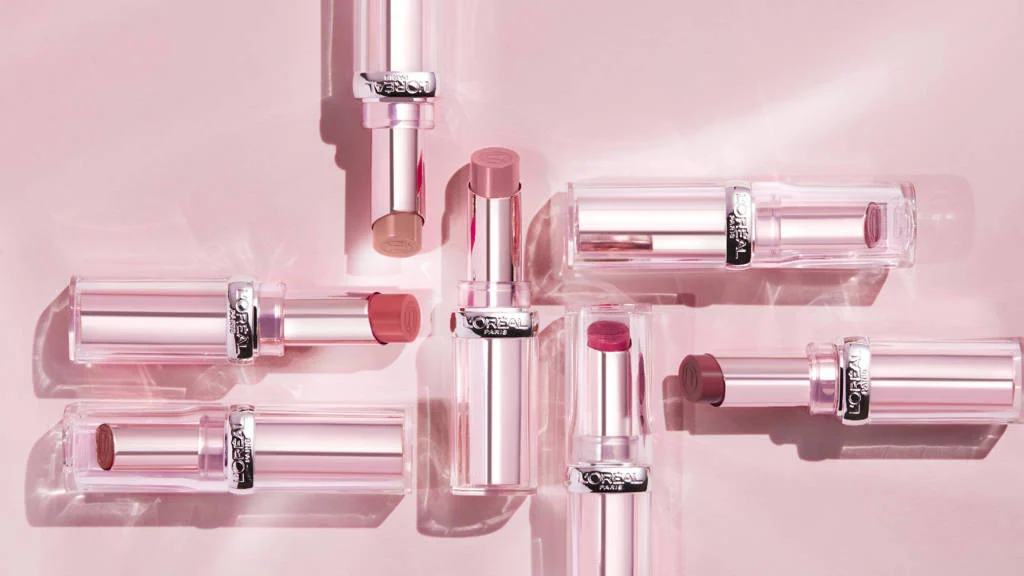 Hele fijne lipbalsem met een kleurtje. Heeft een luxe uitstralingGlow Paradise Balm-In-Lipstick lippenstift- 191 Nude Heaven