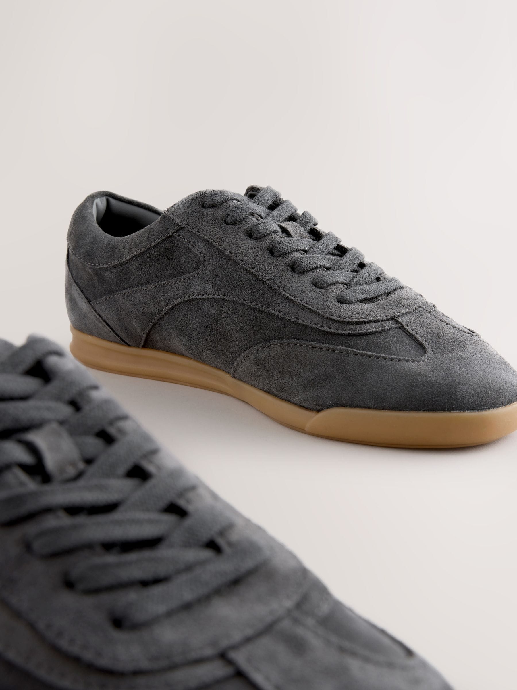 Grijs - Slim Sole Suede Smart Casual Trainers