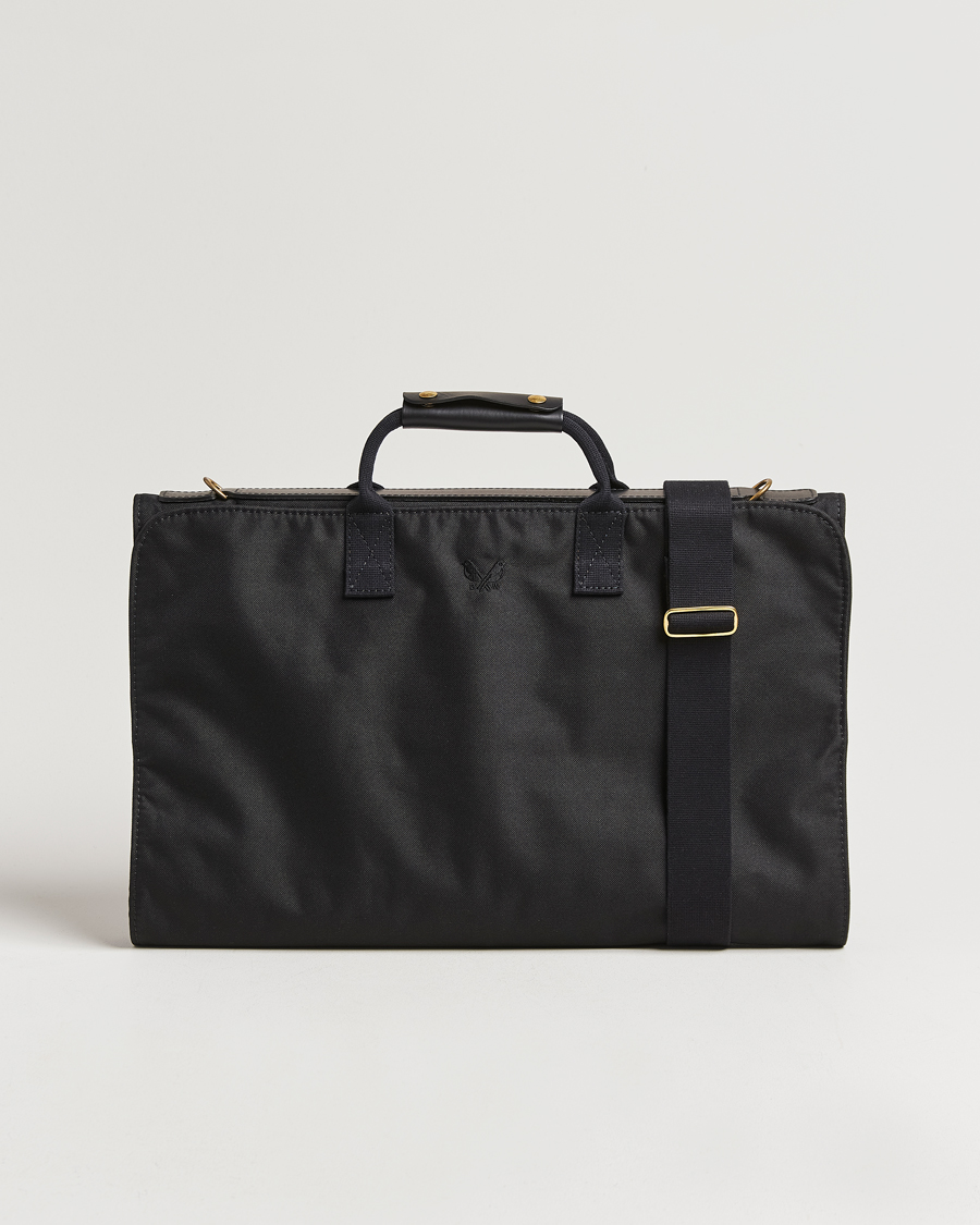 Bennett Winch Nylon Trifold Suit Carrier Black