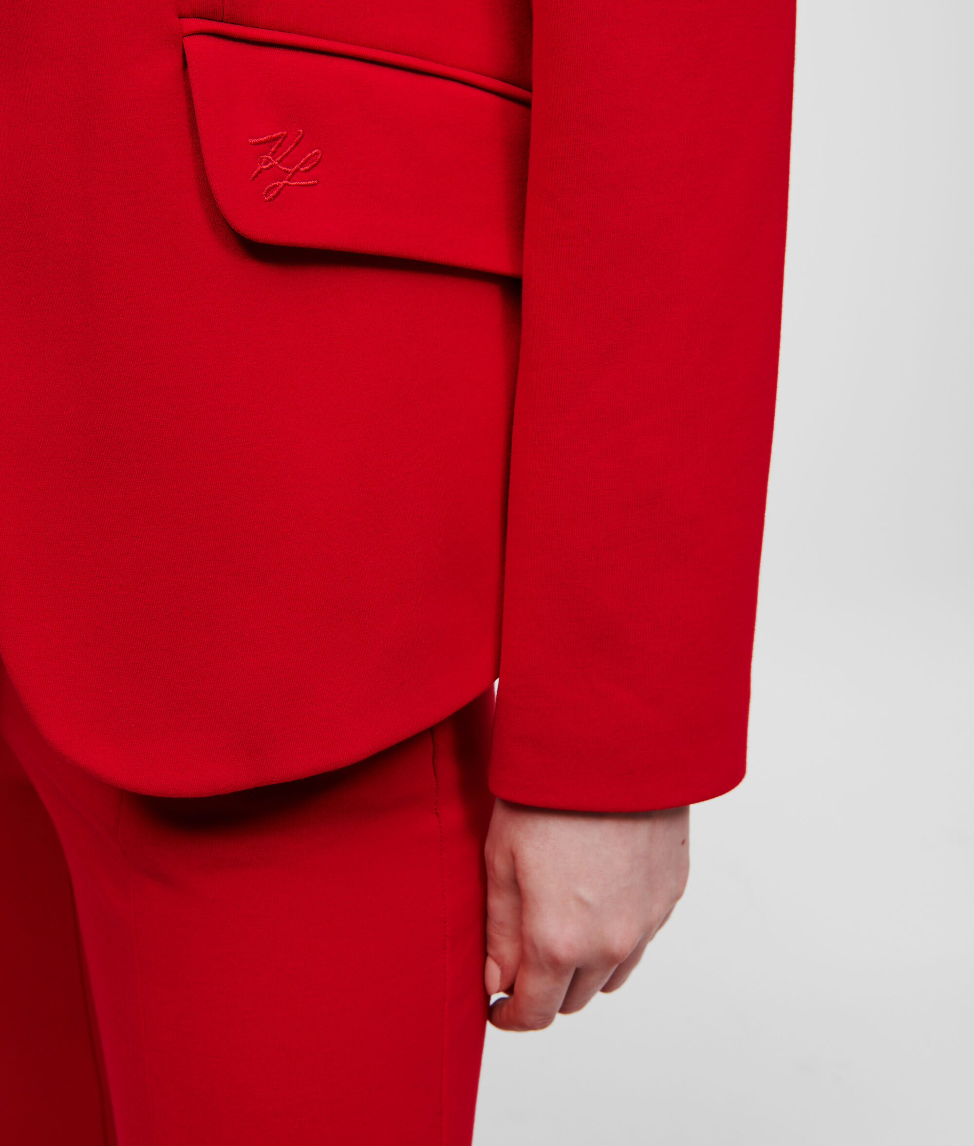 VESTE EN PUNTO