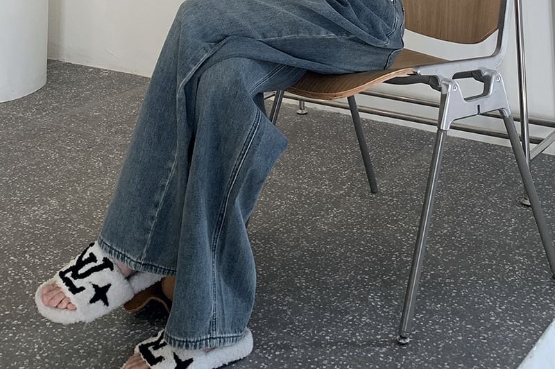 Hevnir - High-Waist Washed Baggy Jeans