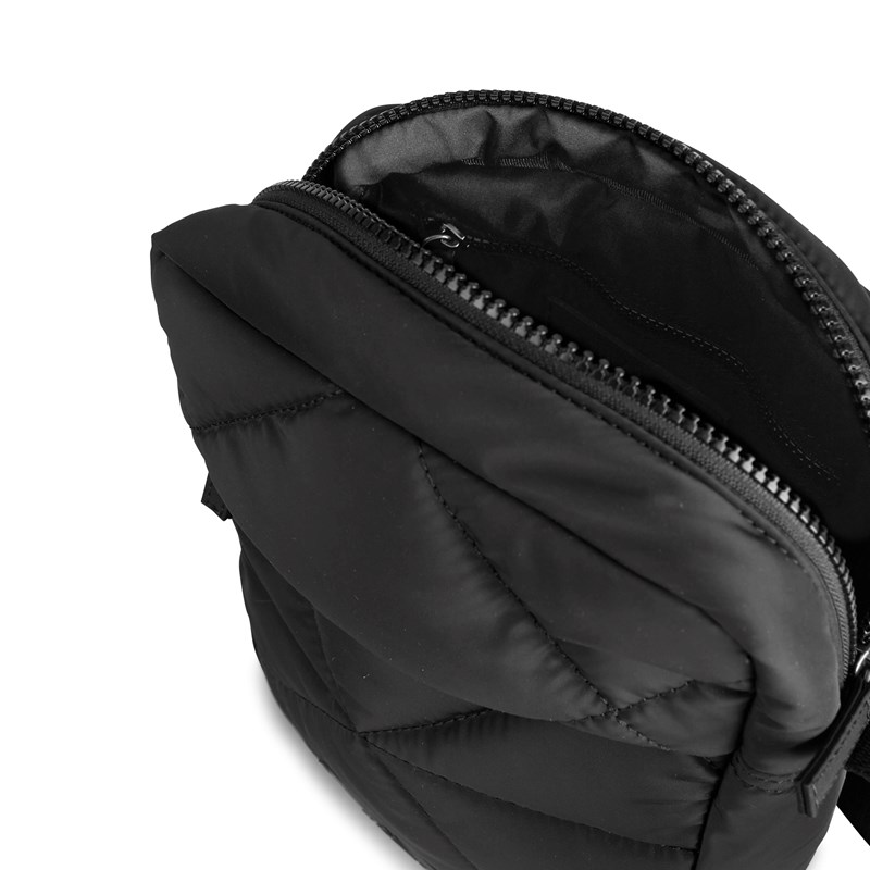 Markberg<br>Crossbody Clover Diamond Puf