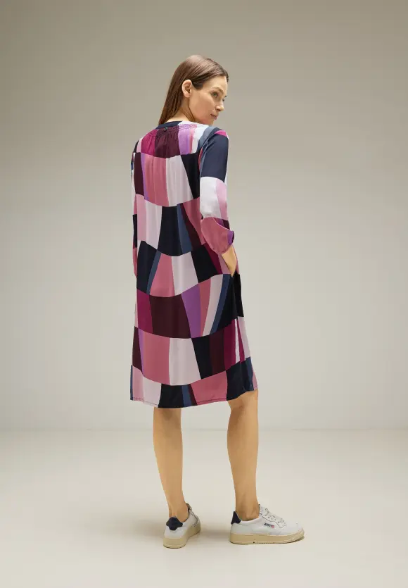 Printkleid mit Smokdetails - legend rose