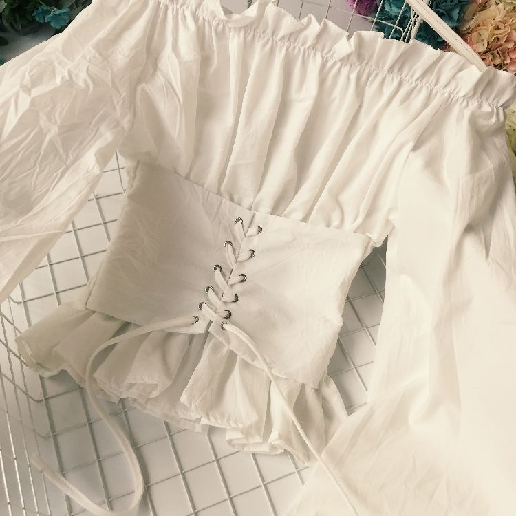 Lucuna - Blouse met lange mouwen, off-shoulder ruches en vetersluiting