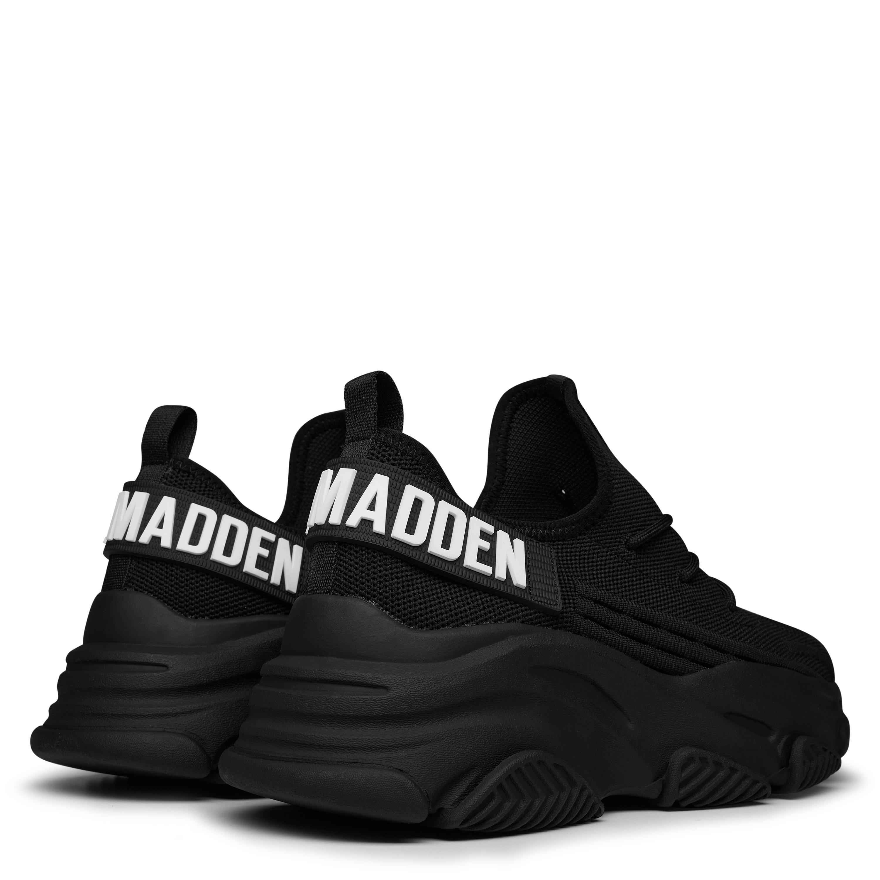 Steve Madden Protege e Sneakers.