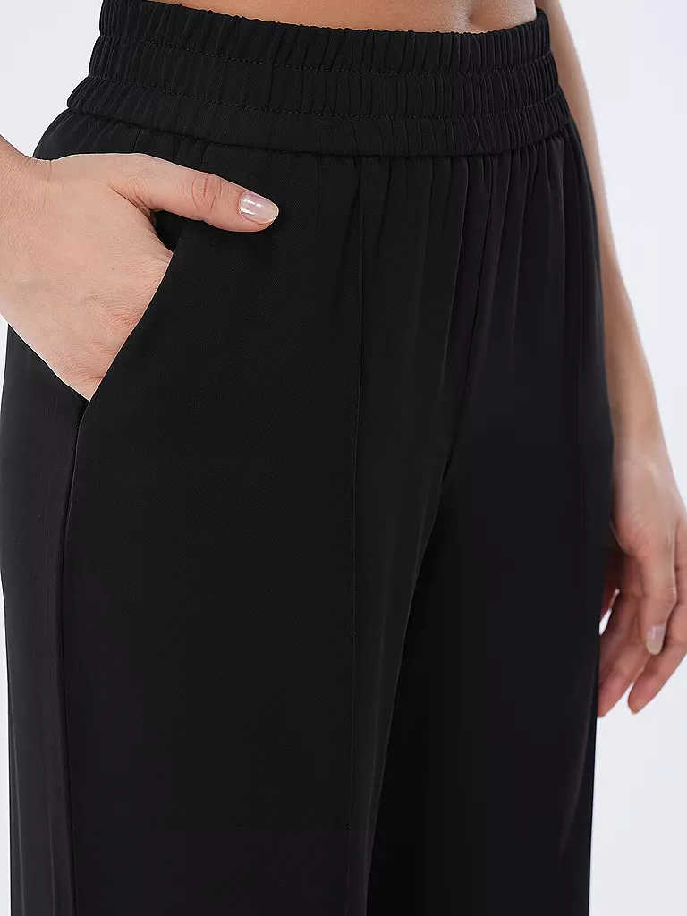 ONLY Marlenehose ONLLUCY-LAURA schwarz