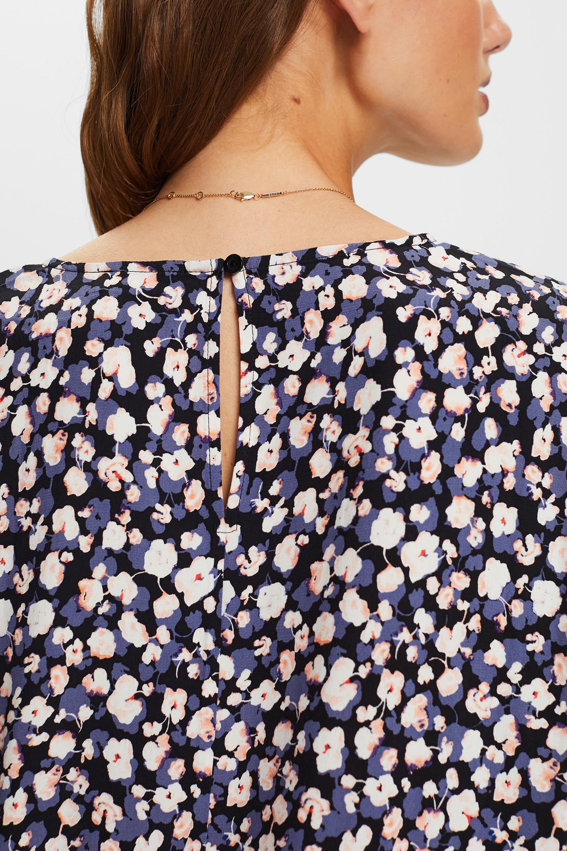 Blouses woven