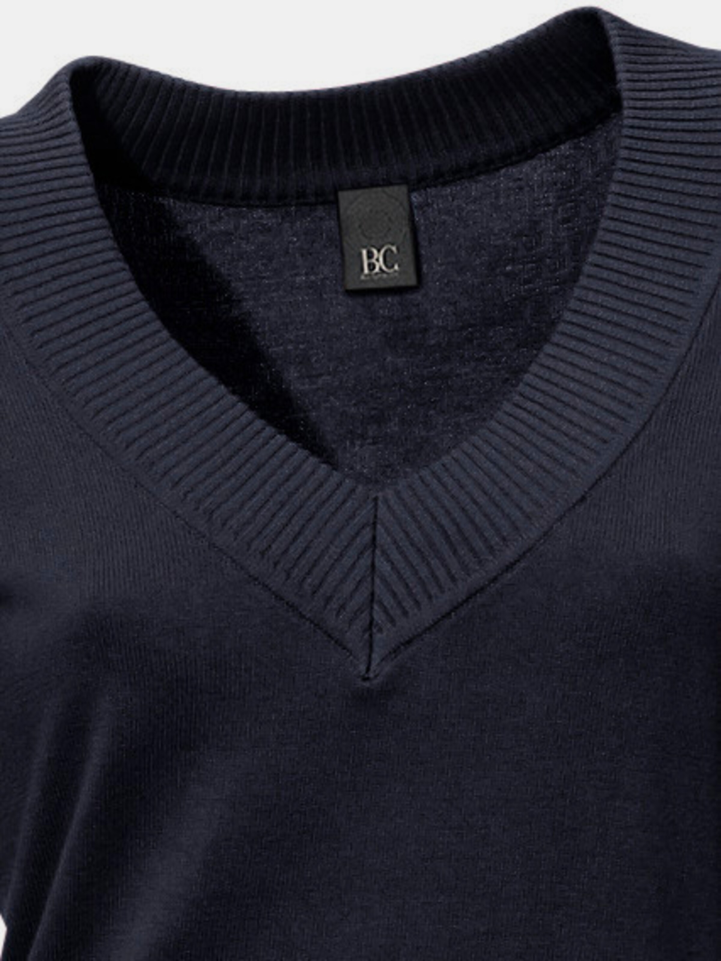 V-Pullover