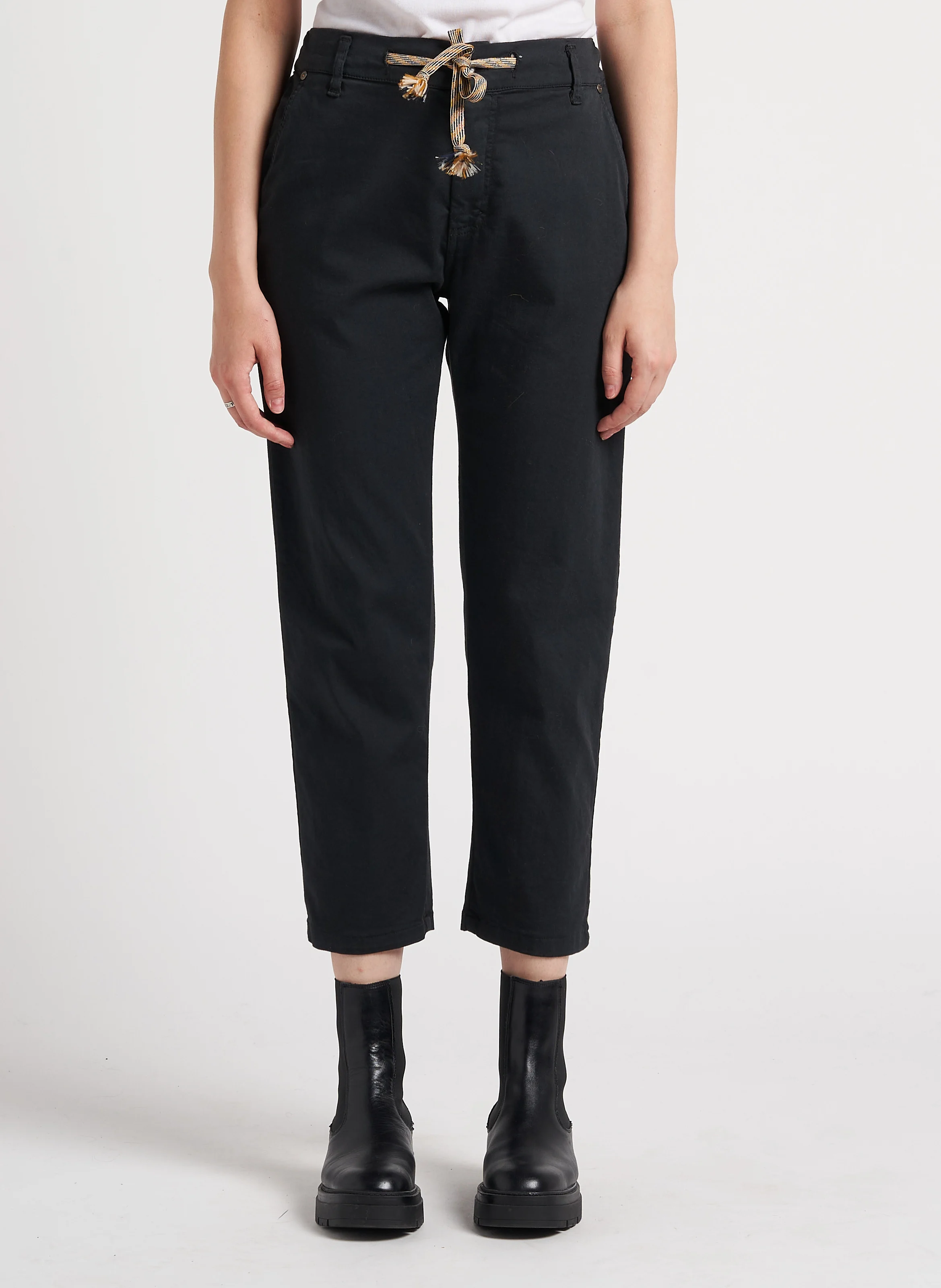 Pantalon carotte en coton mélangé | Noir