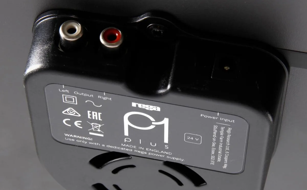 Rega Planar 1 Plus Noir mat Platines vinyle hi-fi