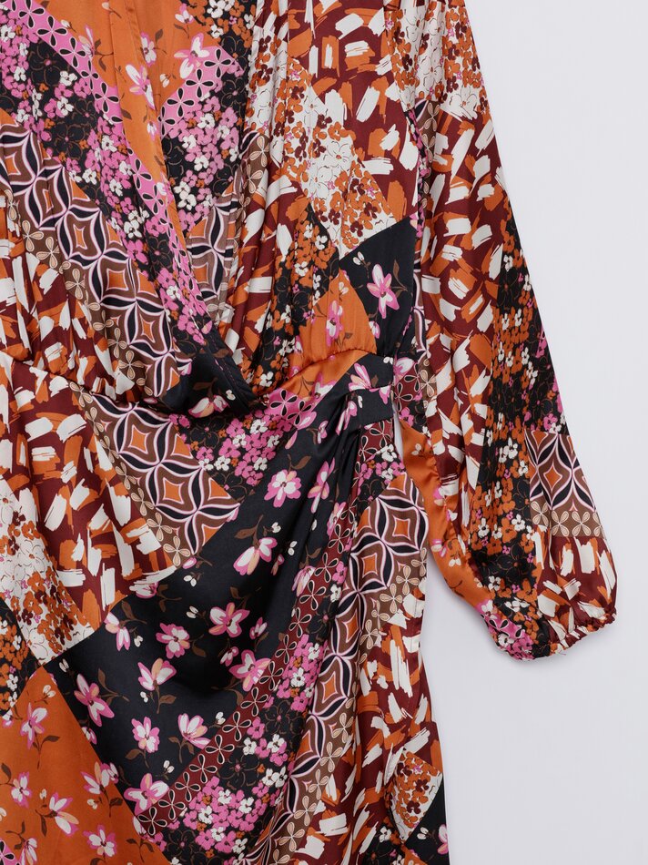 Vestido envelope de cetim - Marrom