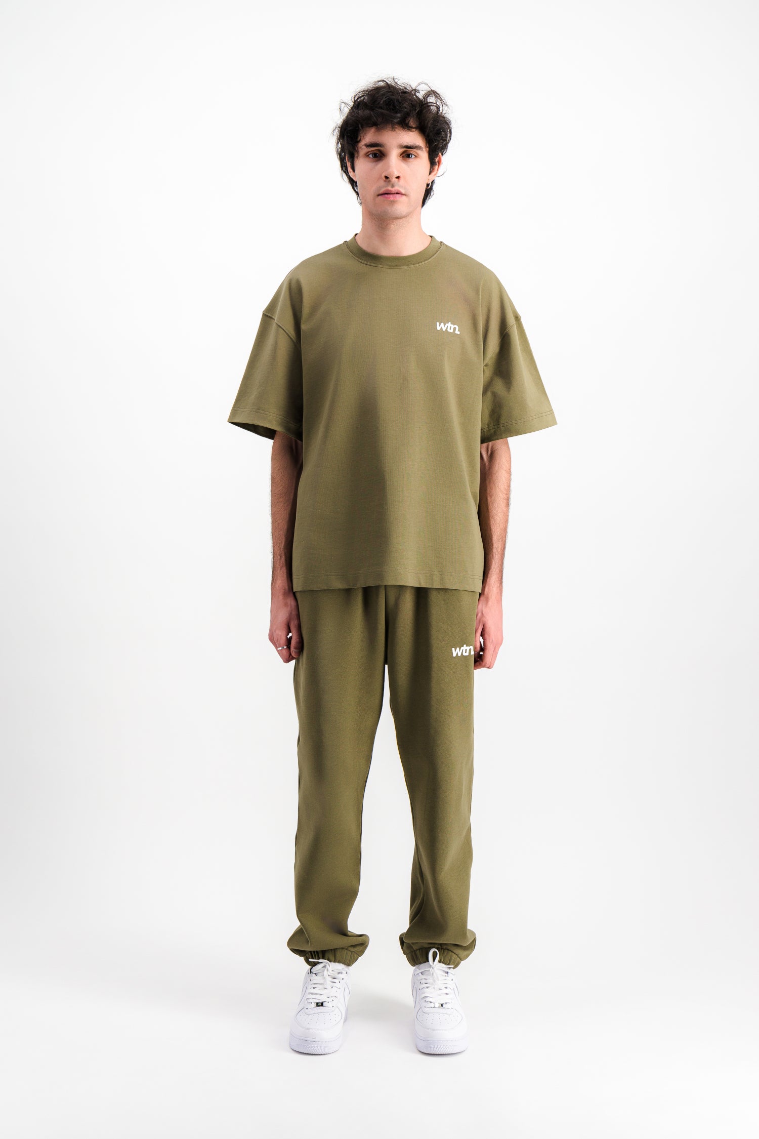 Wethenew T-Shirt L’Uniforme Olive (2023)