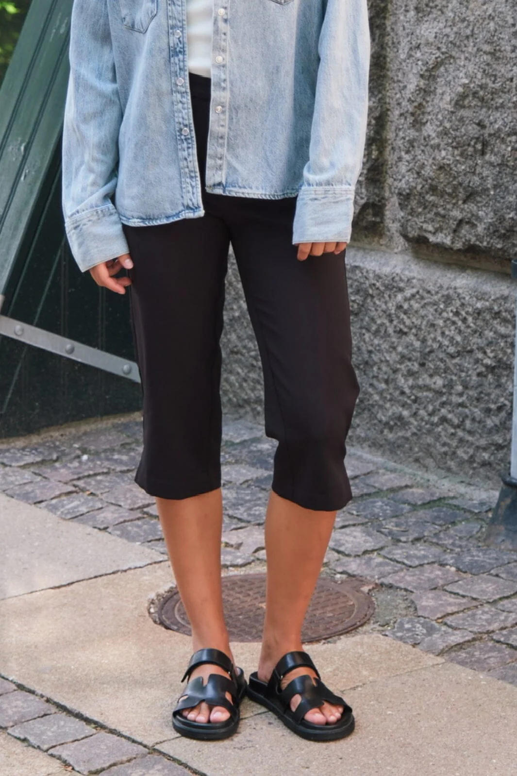 Neo Noir Tasia Suit Capri Pants