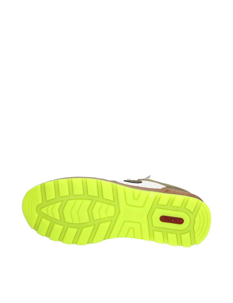 Sneaker