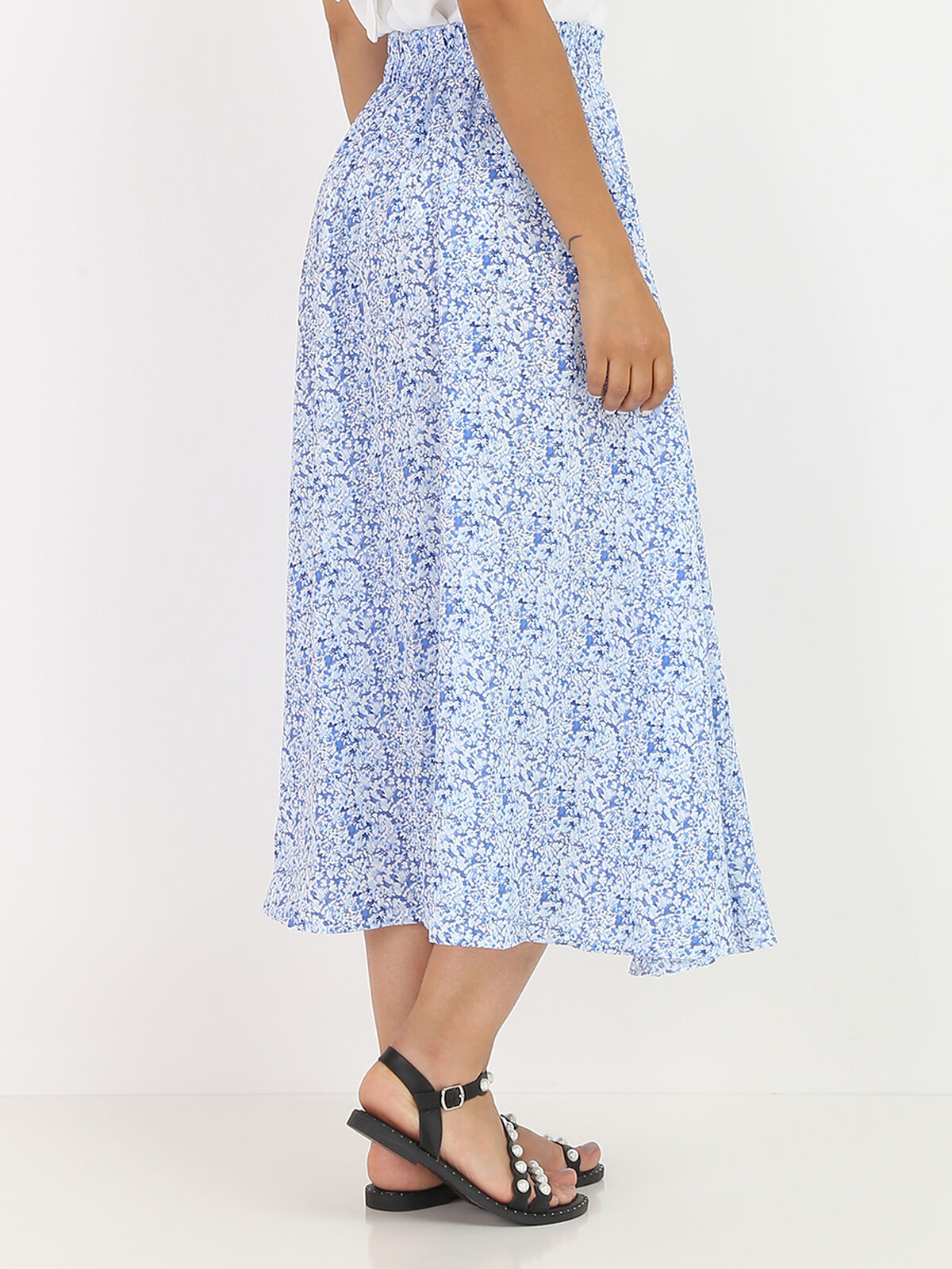 Jupe patineuse à fleurs avec fente- Bleu clair