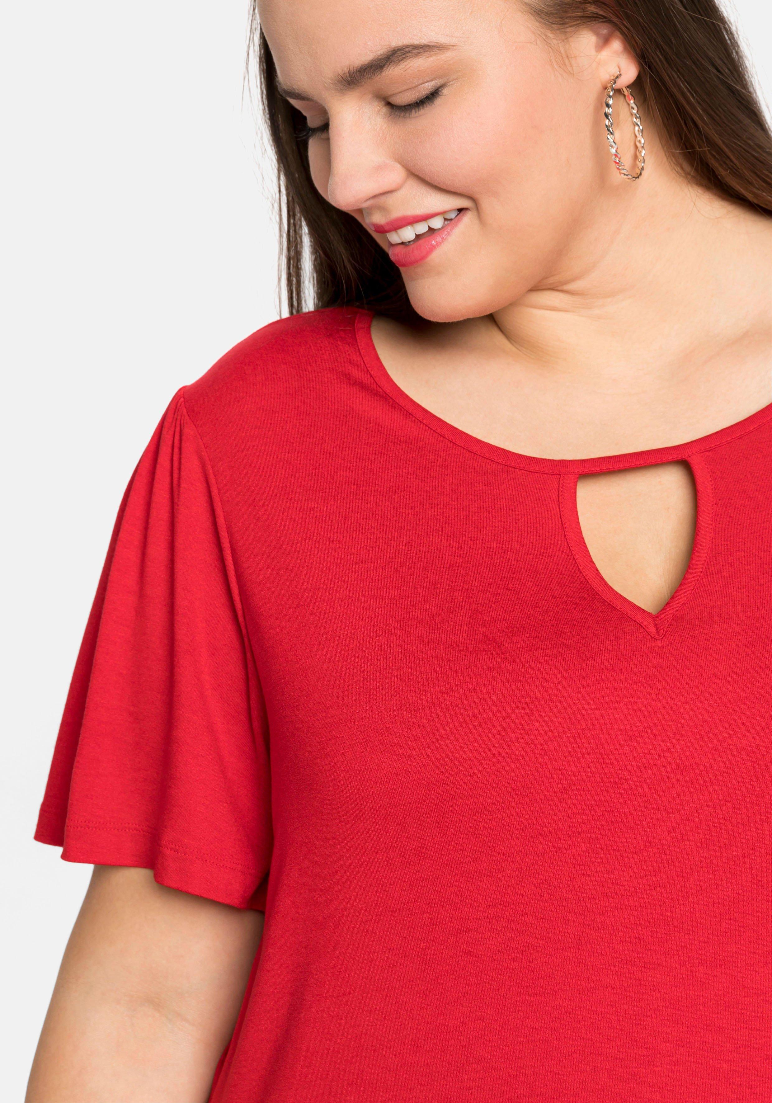 Shirt mit Cut-out am Ausschnitt und Flügelärmeln