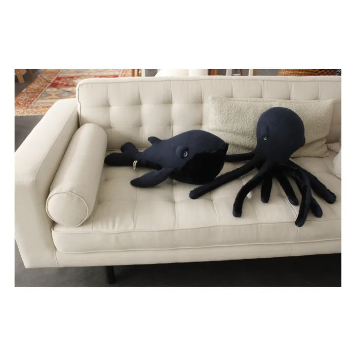 Bigstuffed Peluche géante baleine 60 cm x Smallable | Bleu marine