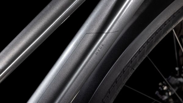 Cube Hyde ONE FE Graphite - Damecykel - 2025