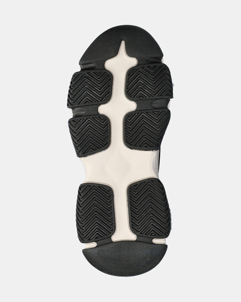 Steve Madden Possession-E Dad Sneakers  - multi