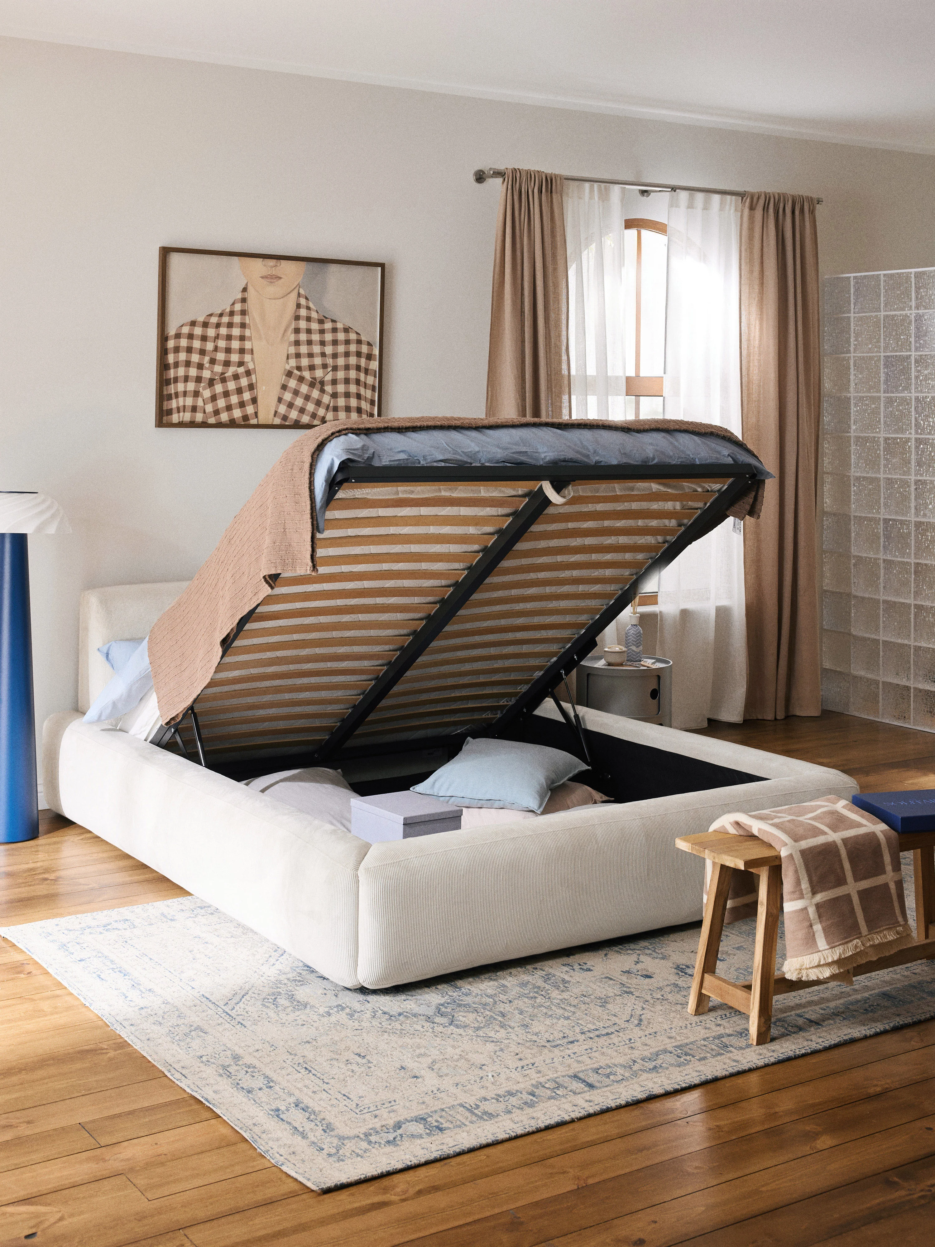 Gestoffeerd bed Melva met opbergruimte