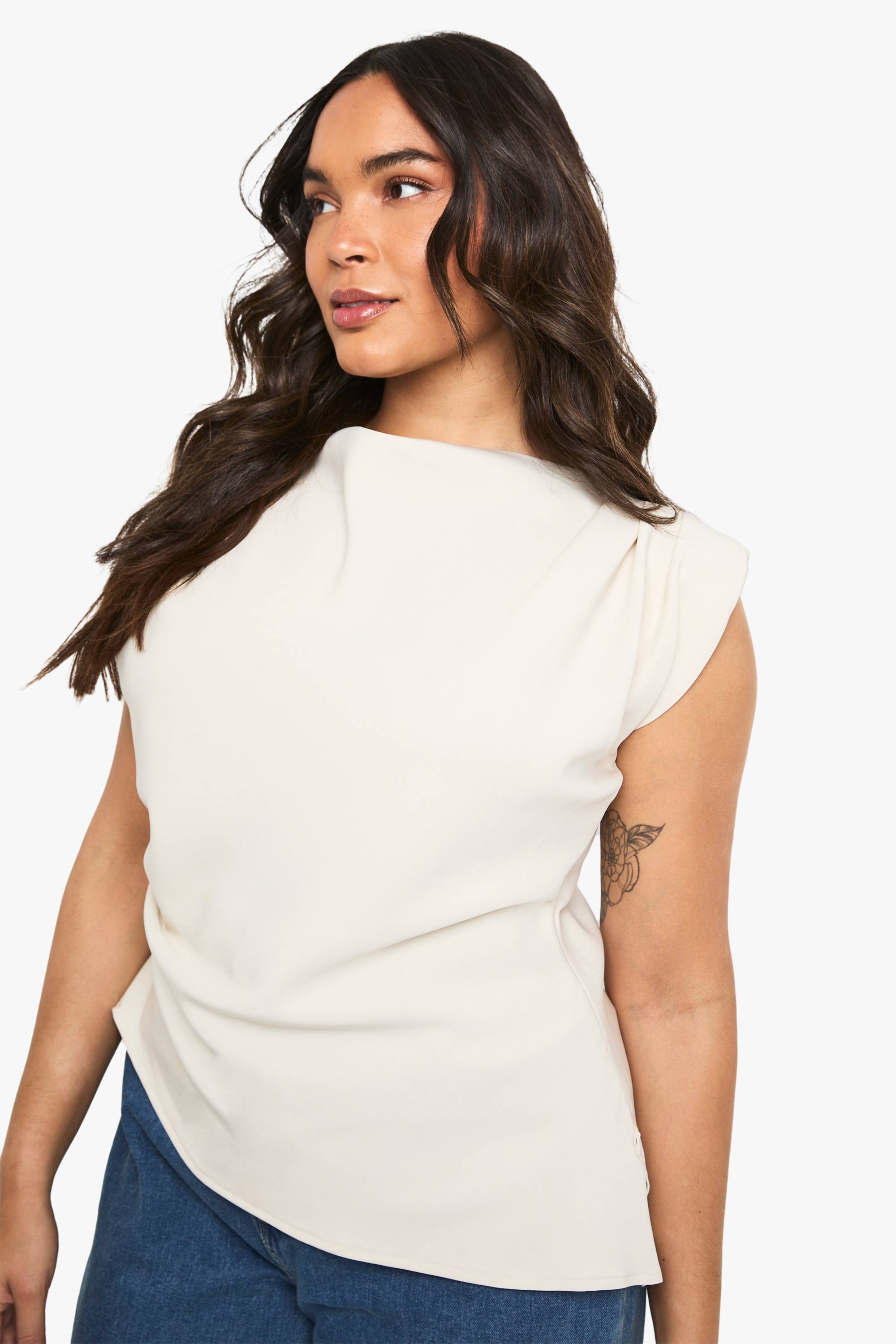 boohoo Chemisier Asymétrique Avec Épaulettes Froncées Plus