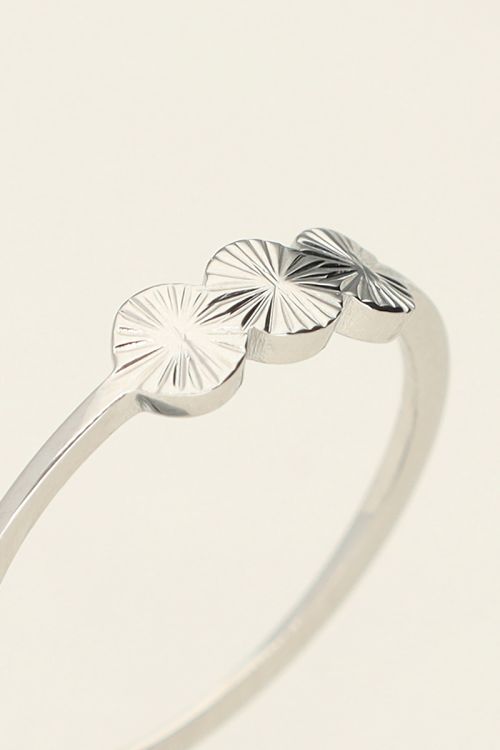 Ring met drie muntjes