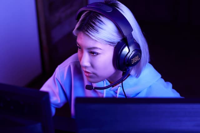 JBL Quantum 400 gaming headset