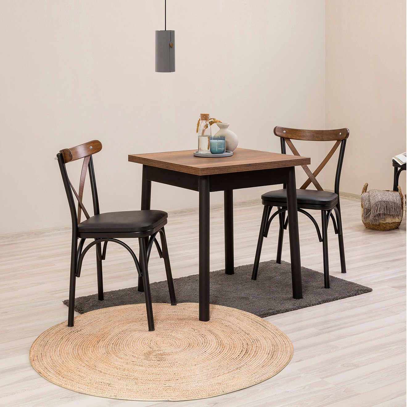 Wooden Art Table + 2 chaises OLV noir
