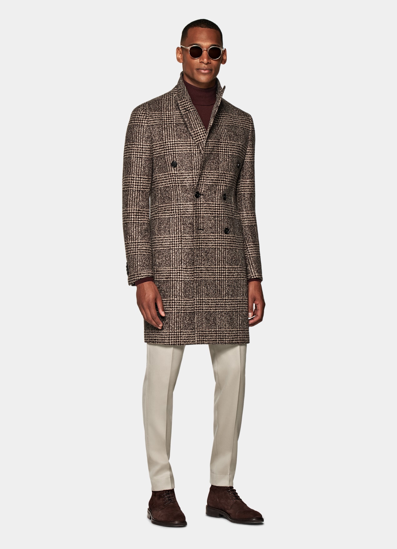 Manteau long marron à carreaux