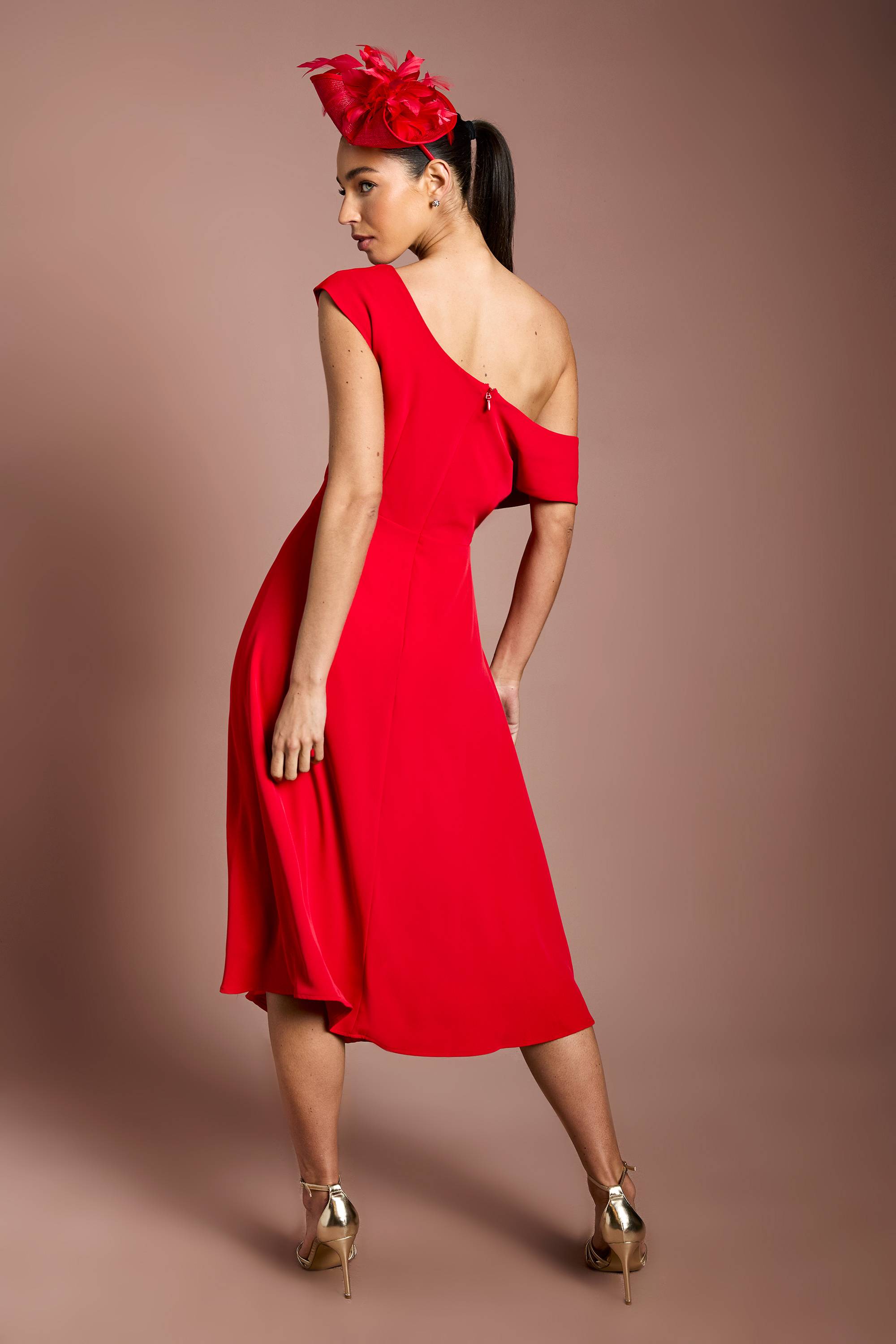 Coast Robe Midi Asymétrique En Crêpe Léger À Épaules Dénudées