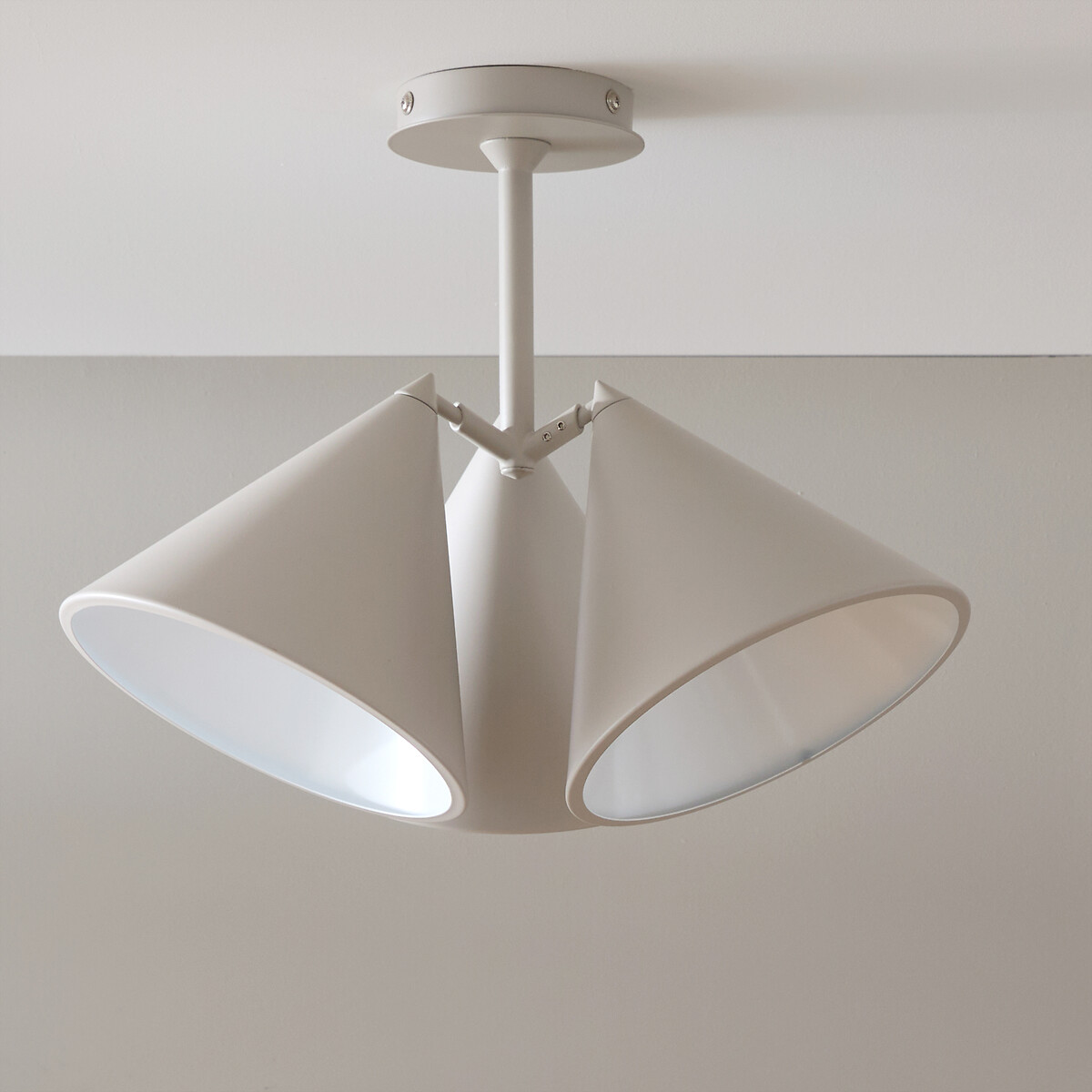 AM.PM<br>Luminária de teto com 3 cones, Moke